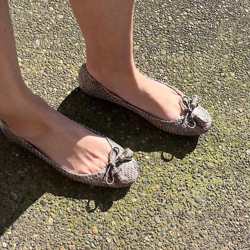 stewart weitzman flats